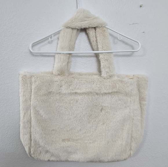 NWT Victoria Secret Beige Soft Zip Shoulder Tote - Picture 3 of 7